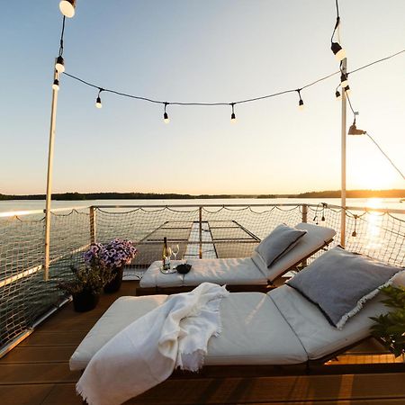 Domek Na Wodzie - Houseboat -Sauna, Taras Na Dachu, Dwie Sypialnie Mikołajki エクステリア 写真
