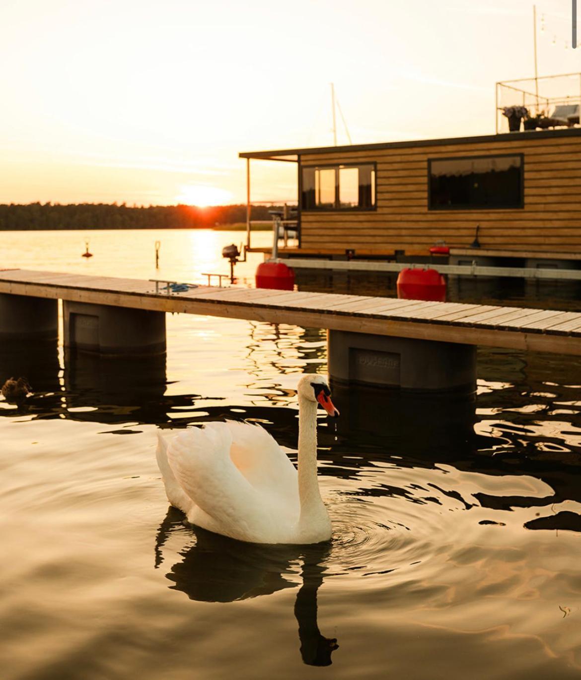 Domek Na Wodzie - Houseboat -Sauna, Taras Na Dachu, Dwie Sypialnie Mikołajki エクステリア 写真