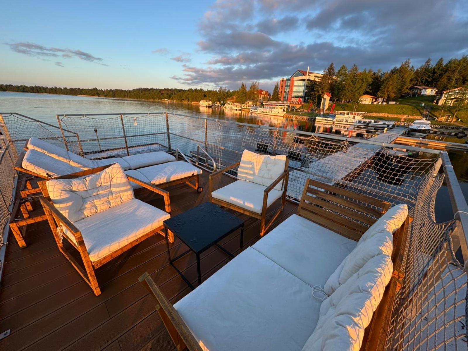 Domek Na Wodzie - Houseboat -Sauna, Taras Na Dachu, Dwie Sypialnie Mikołajki エクステリア 写真
