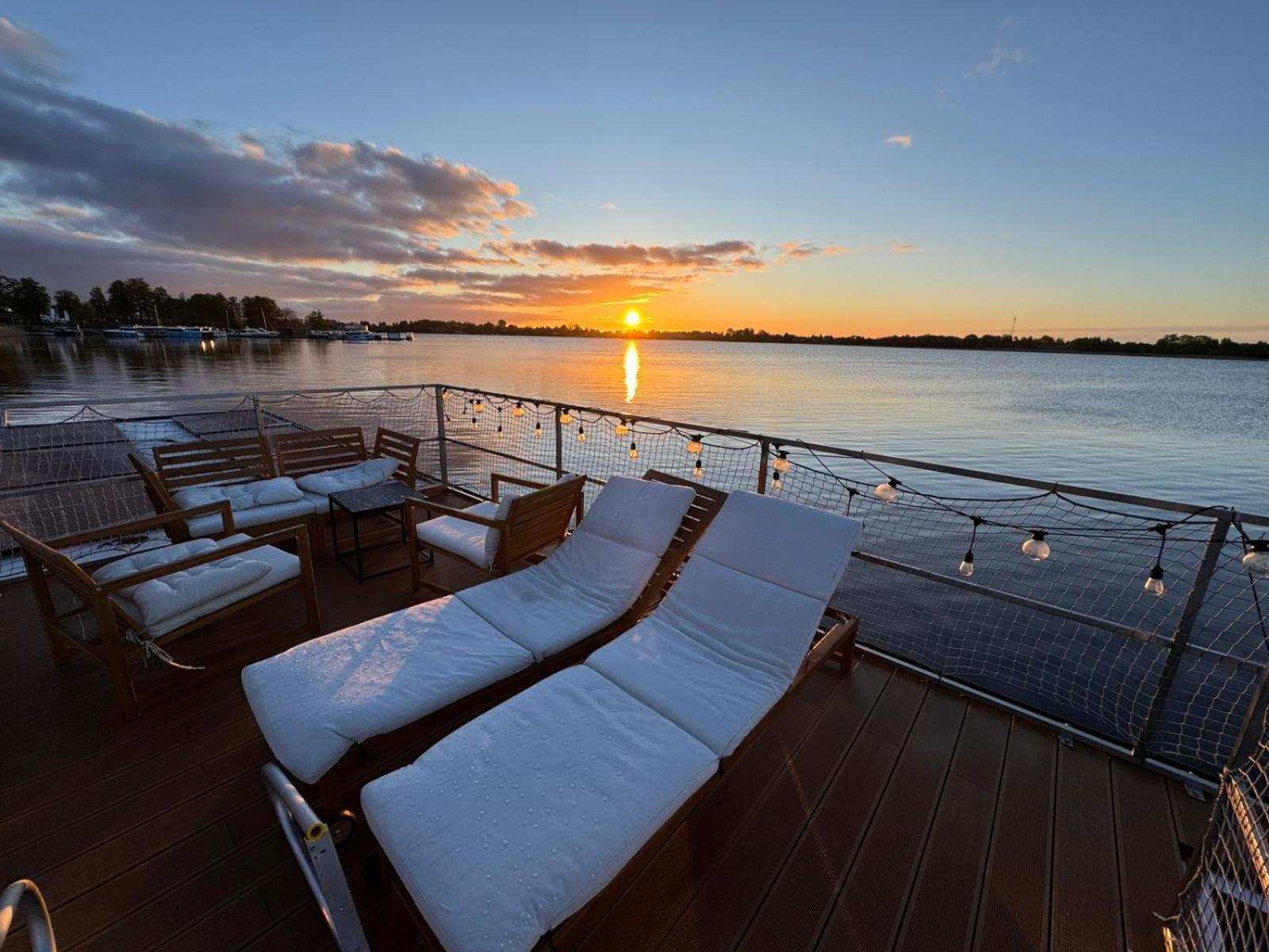 Domek Na Wodzie - Houseboat -Sauna, Taras Na Dachu, Dwie Sypialnie Mikołajki エクステリア 写真