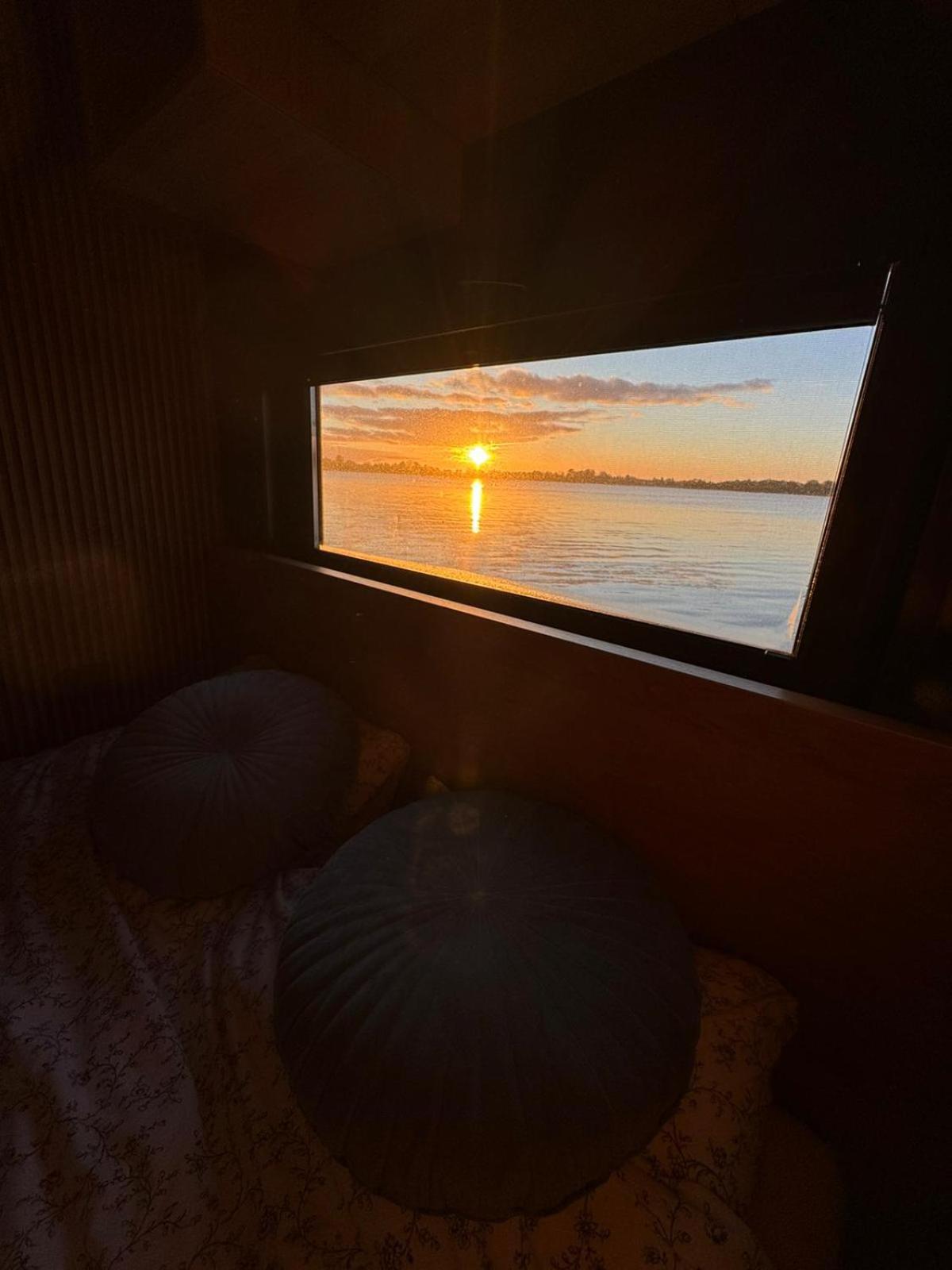 Domek Na Wodzie - Houseboat -Sauna, Taras Na Dachu, Dwie Sypialnie Mikołajki エクステリア 写真